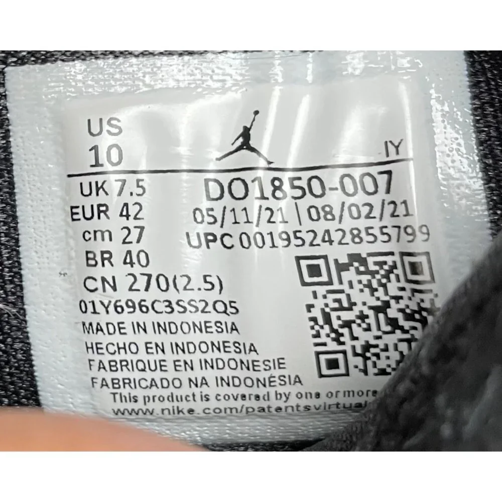 Jordan Womens Black Metallic Gold Sneakers Shoes Size 10 SKU 6810 - Picture 7 of 9